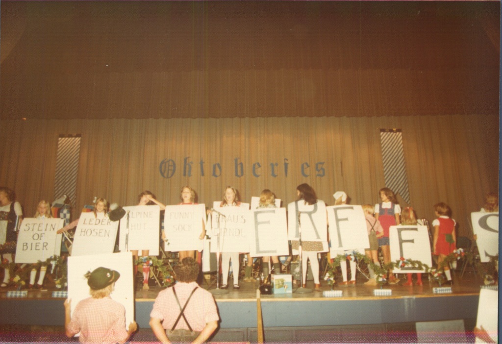 1976 10 16 06 Raleigh Memorial Auditorium Oktoberfest.jpg